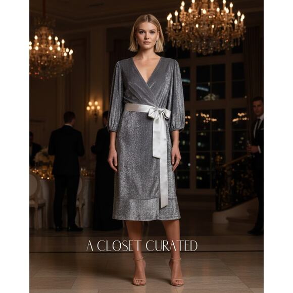 Alice + Olivia Anne Embellished Sequin Belted Wrap Dress Silver 0 NWT - Picture 1 of 10